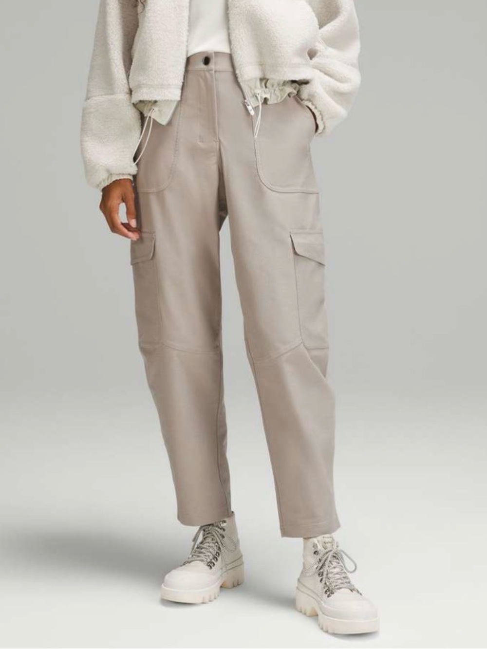 Lululemon Light Utilitech Cargo Pocket High-Rise Pant Size 27 WENBS